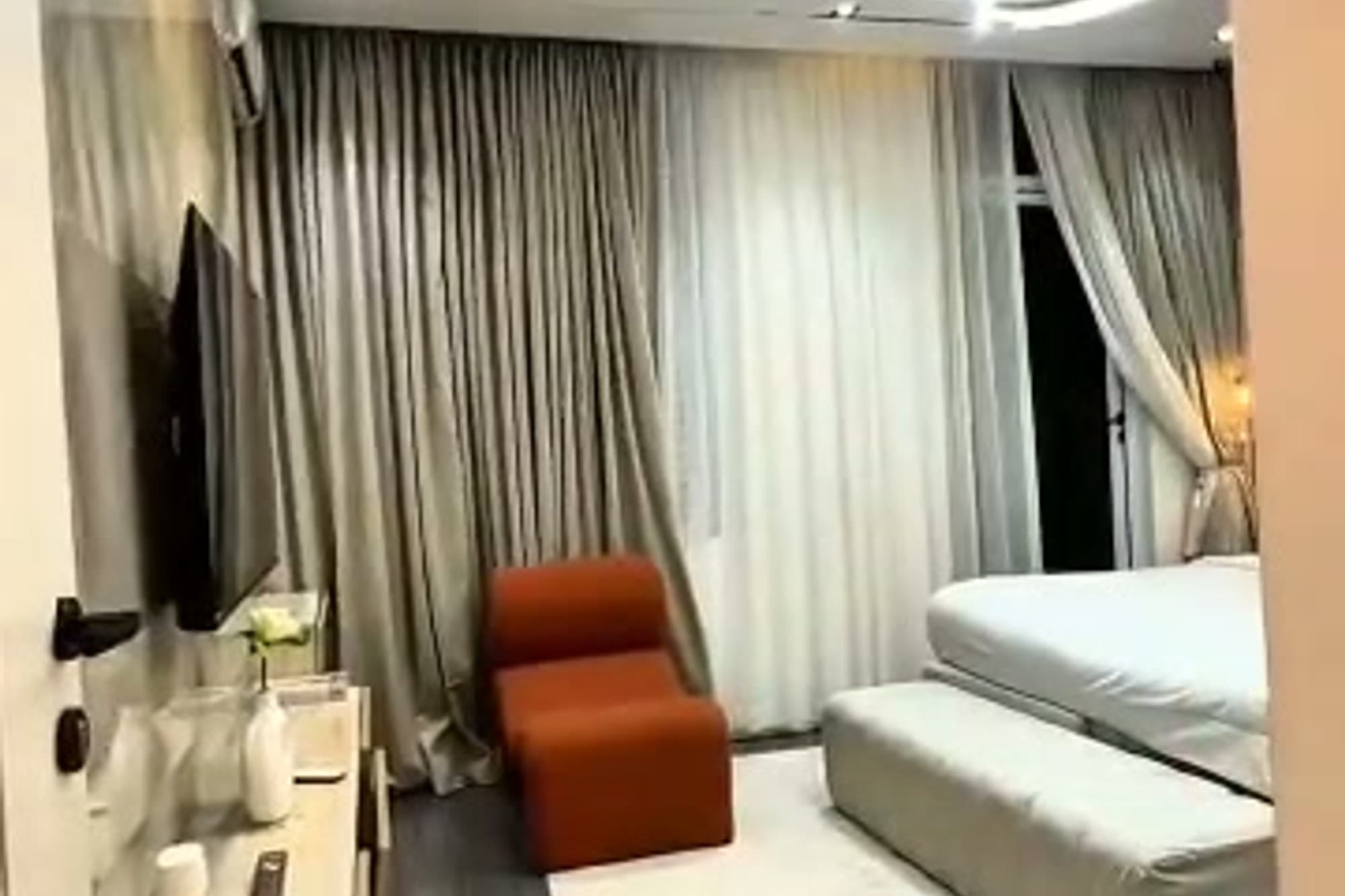 Luxury 2 Bedroom Apartment With Pool And Elevators in Lekki