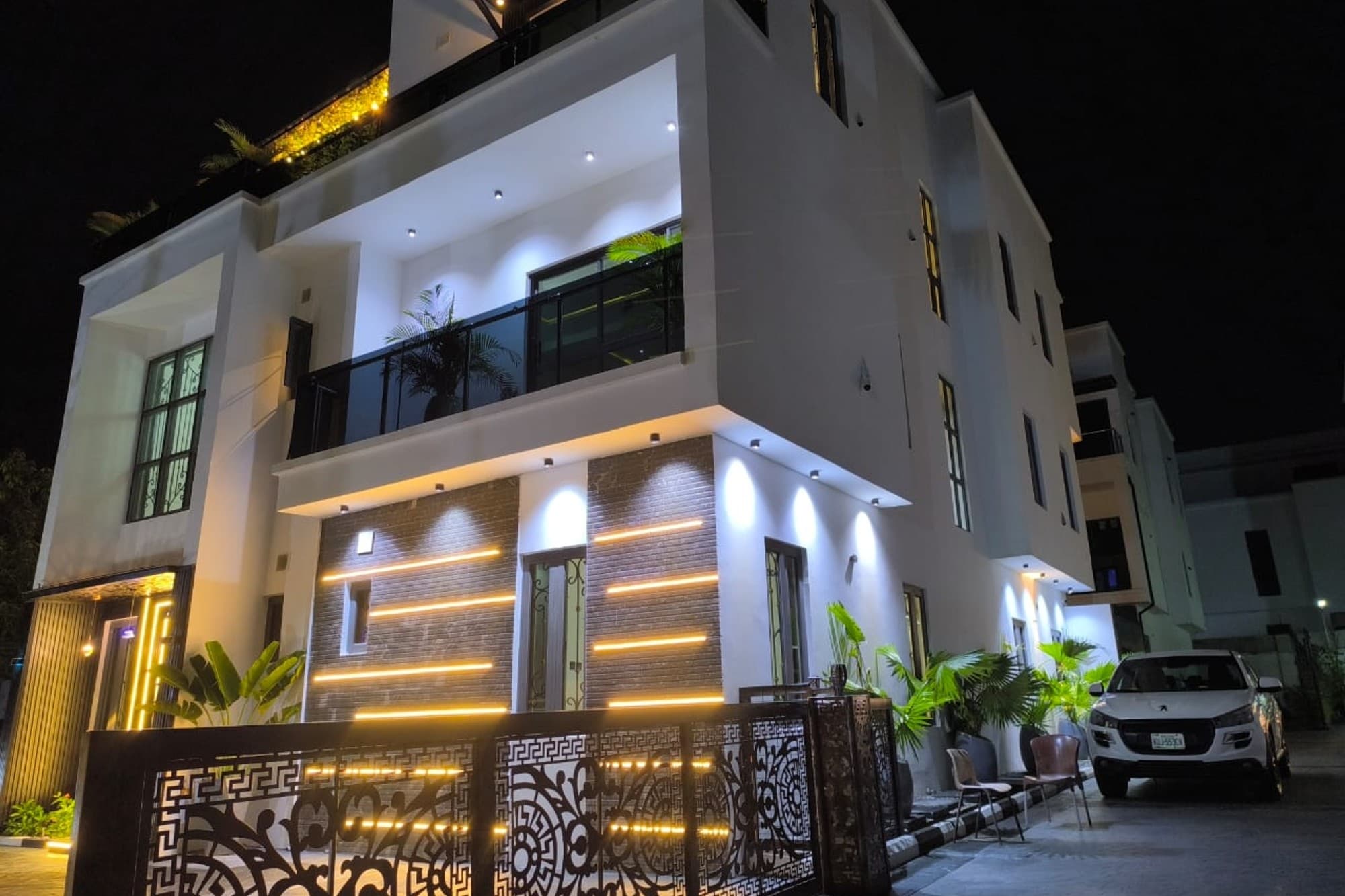 5 Bedroom Shortlet in Lagos