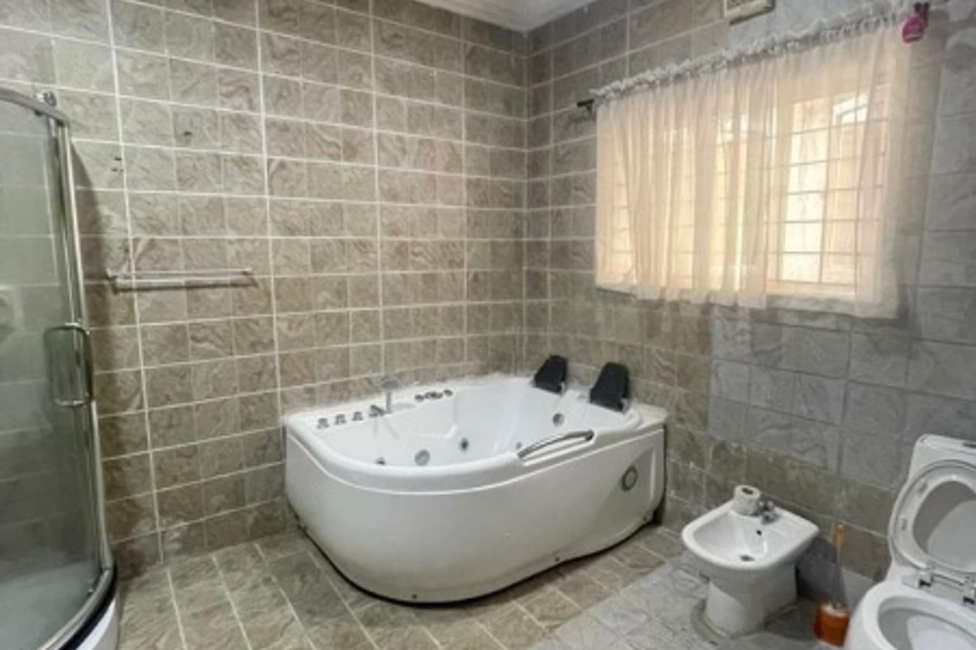 5 Bedroom Shortlet in Lagos