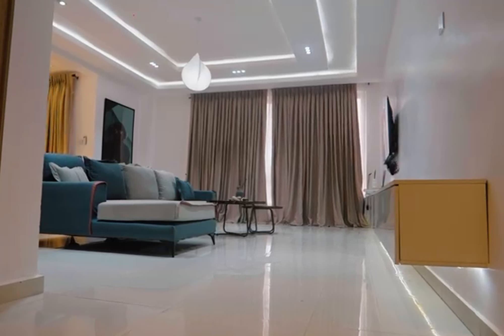 The Haven Unit : A Smart 2-bedroom Retreat By Apartments in Lagos