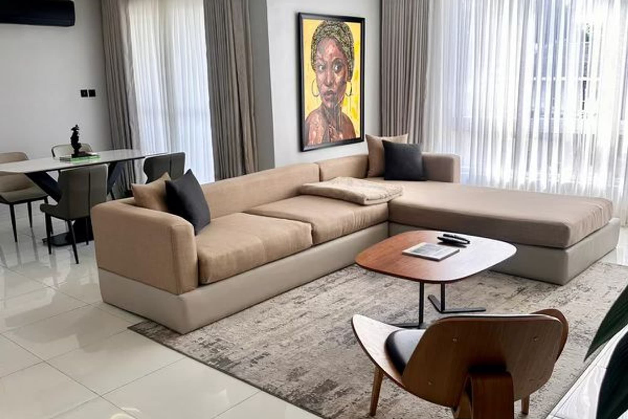 2 Bedroom Luxurious Apartments image 1