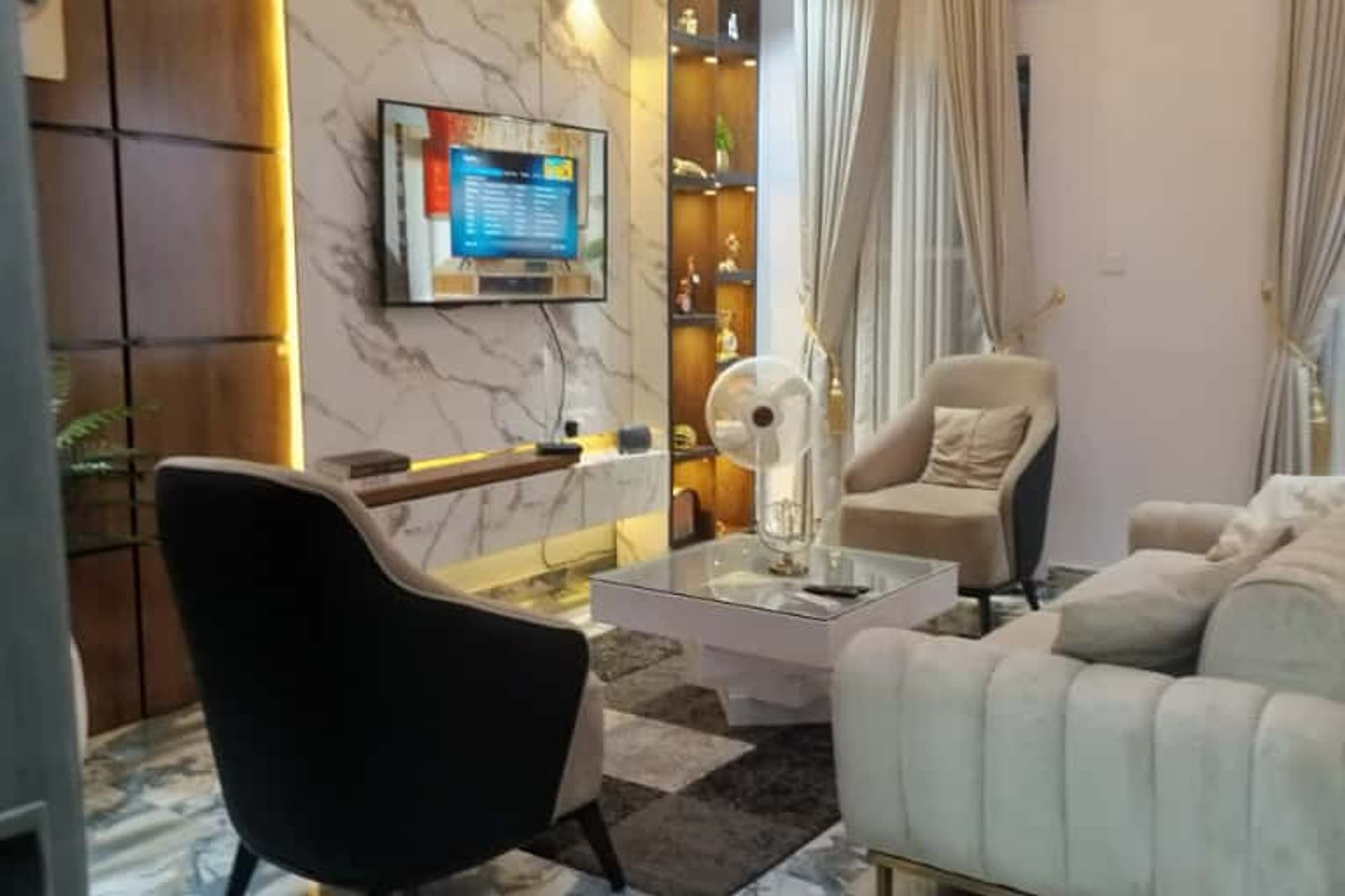 Fully Furnished Standard 1 Bedroom And Parlor Miniflat in Lekki