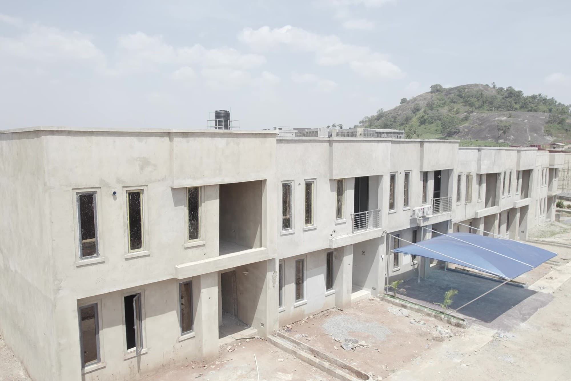 4 Bedrooms Terraced Apartment in Takushara