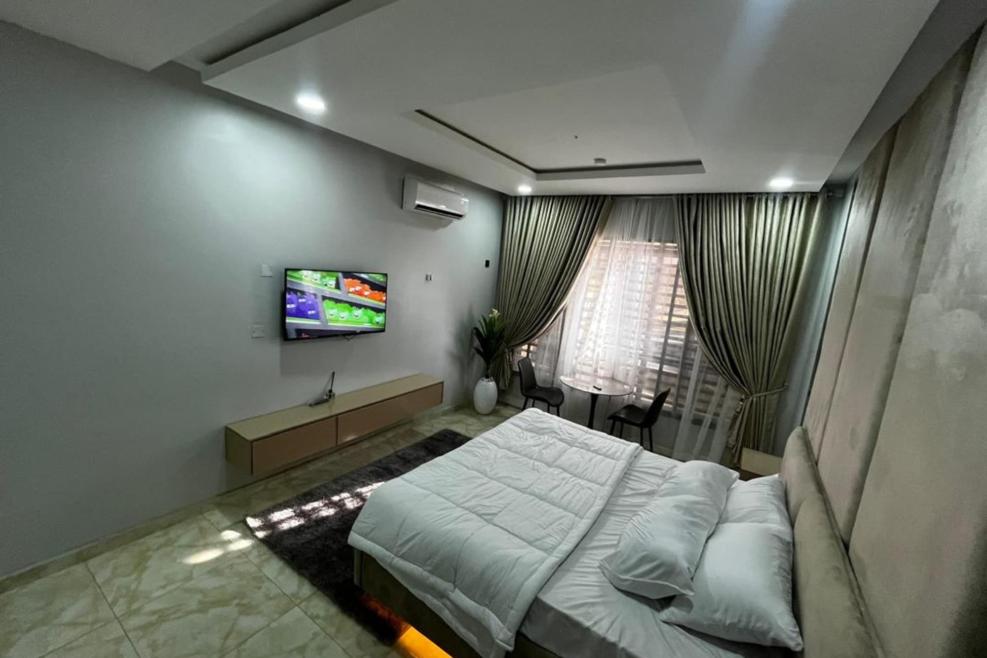 Luxurious 3 Bedrooms Apartment in Ankuru
