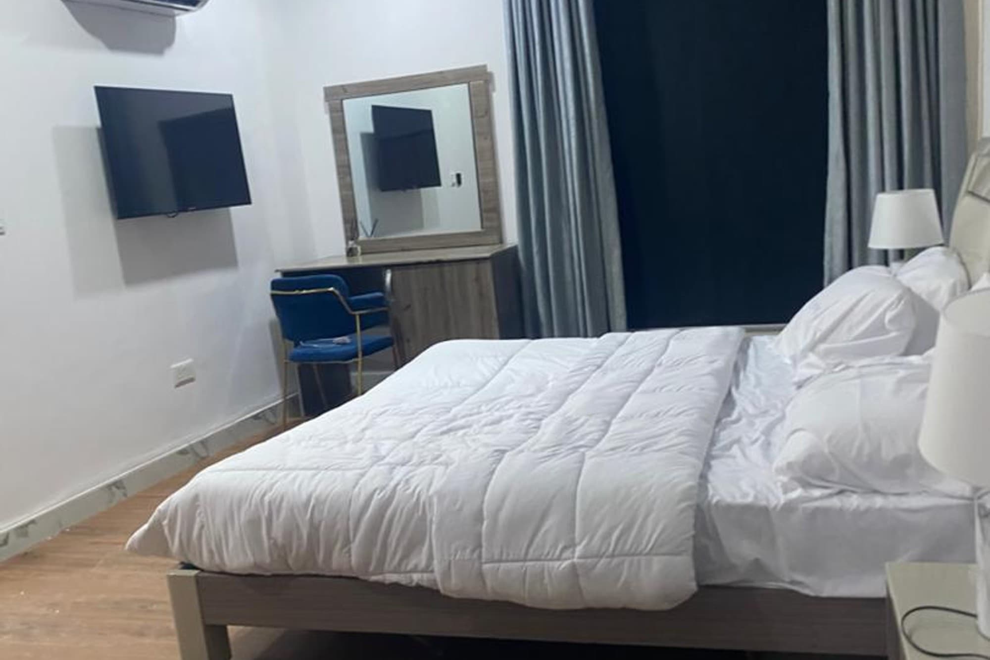 Luxury 1-bedroom Apartment in Lagos