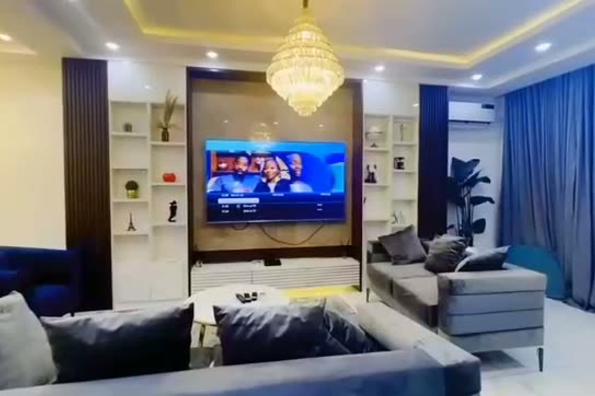 Waterfront 4 Bedroom Terrace With Swimming Pool in Lekki