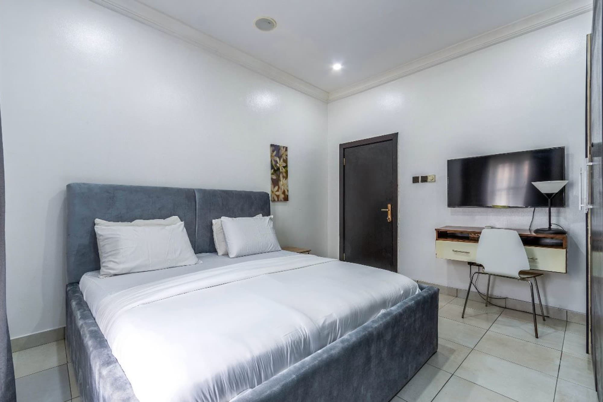 4-bedroom Self Compound Duplex in Lekki Phase 1
