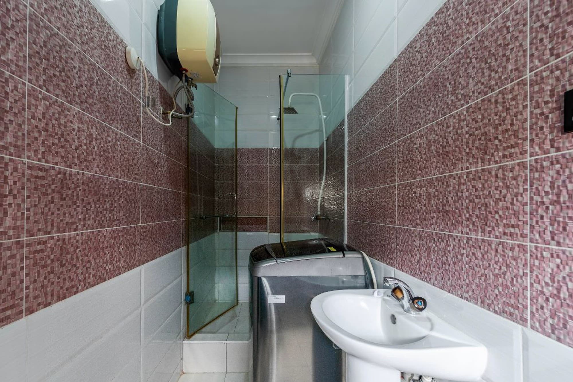 4-bedroom Self Compound Duplex in Lekki Phase 1