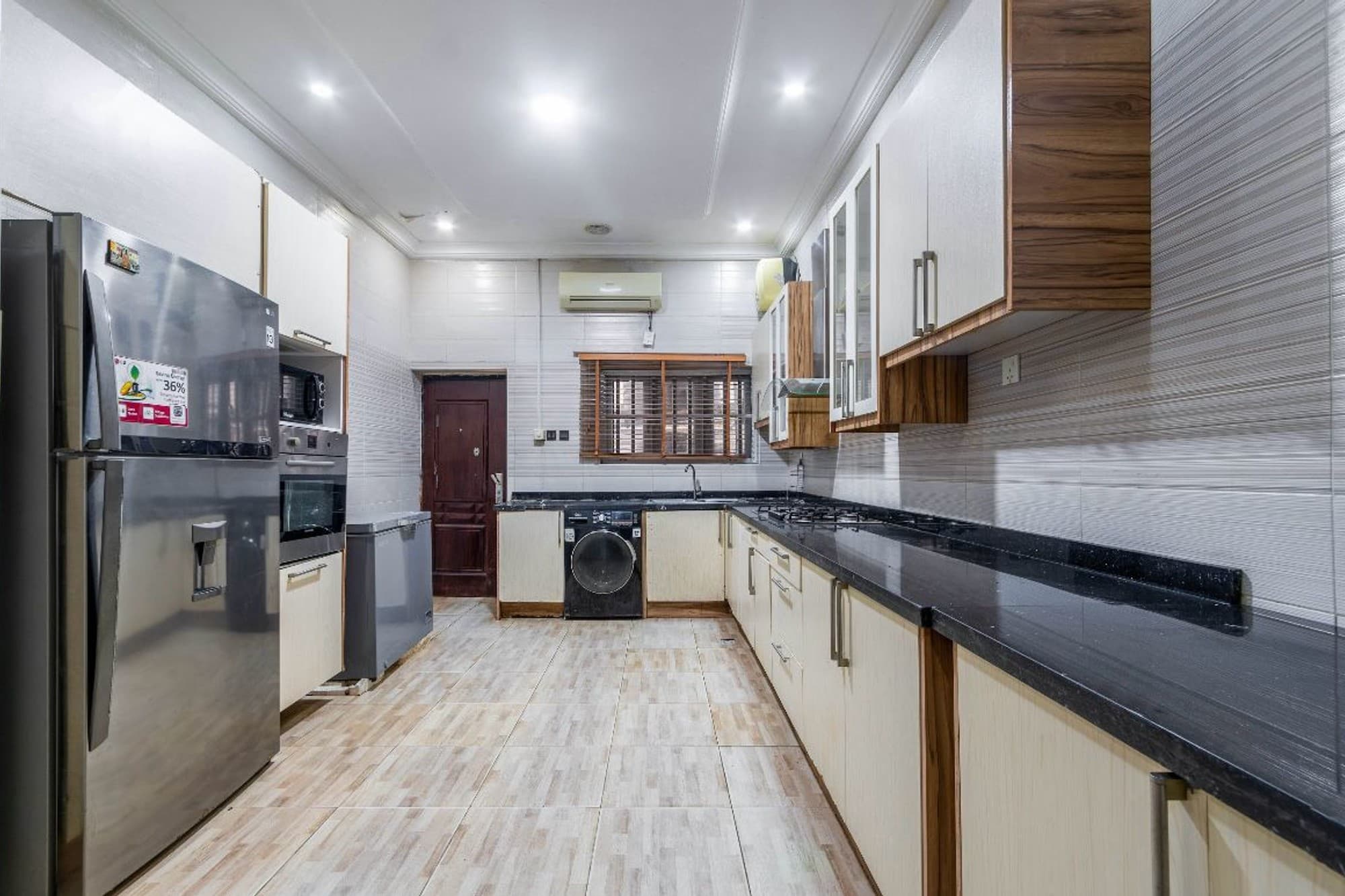 4-bedroom Self Compound Duplex in Lekki Phase 1