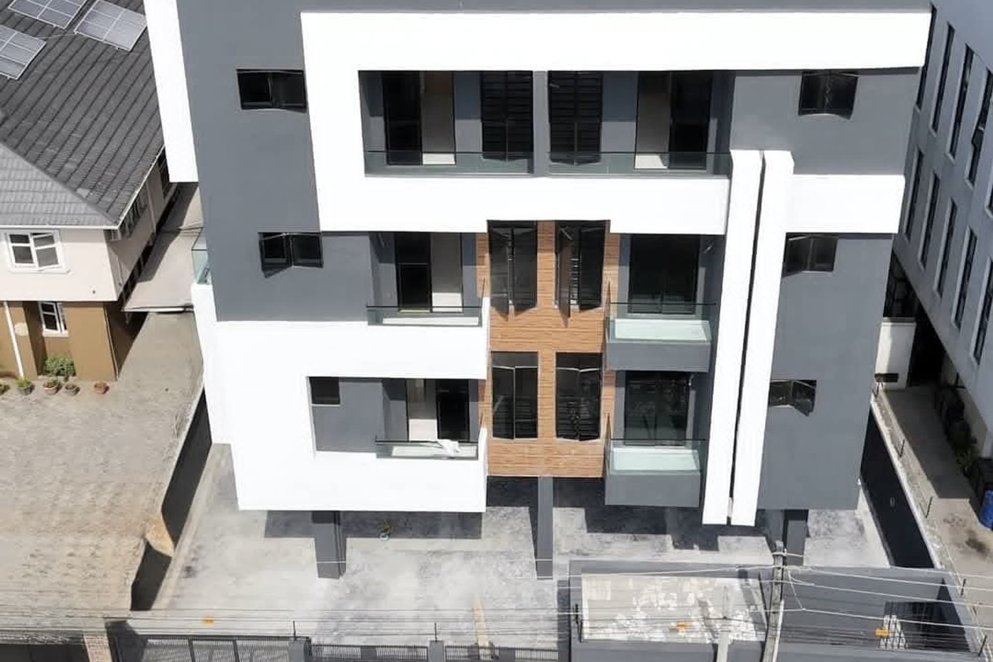 2 Bedroom Luxurious Apartment image 1